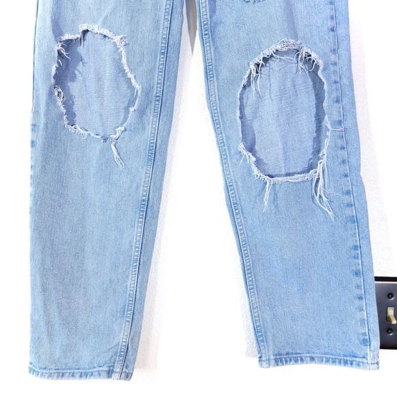 URBAN OUTFITTERS BDG Baggy Boyfriend High Rise Destroyed Jeans 90s Light Wash 27 - Picture 4 of 12